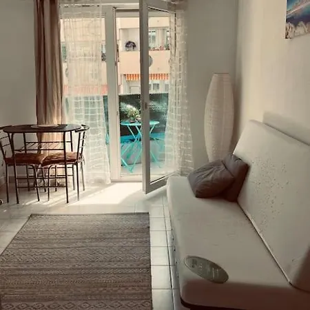 Apartamento Proche Plages / Universite Niza