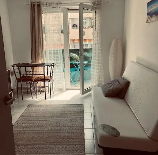 Proche Plages / Universite